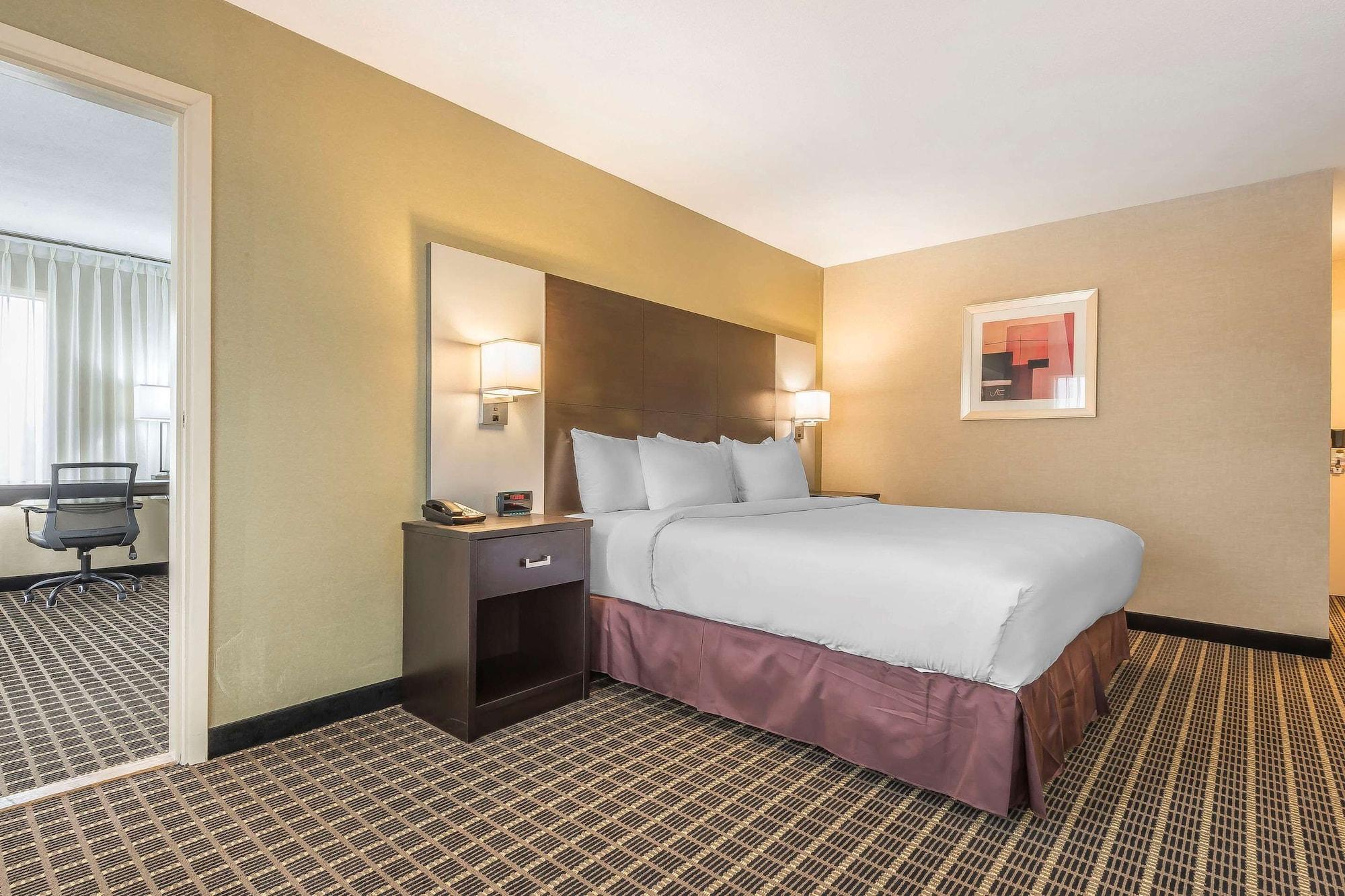 Quality Inn & Suites Downtown Windsor Kültér fotó