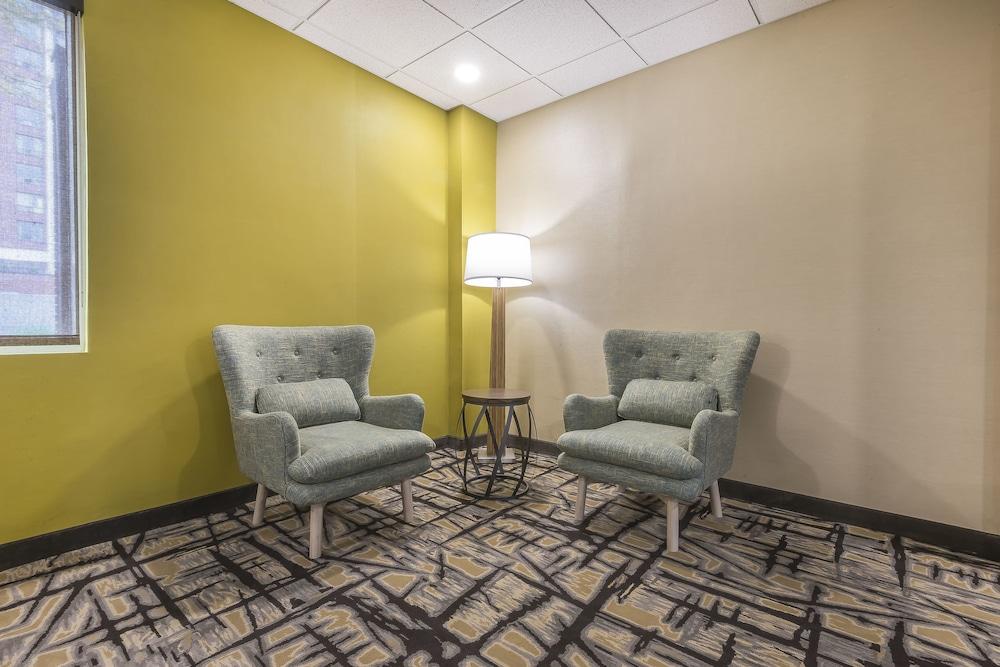 Quality Inn & Suites Downtown Windsor Kültér fotó