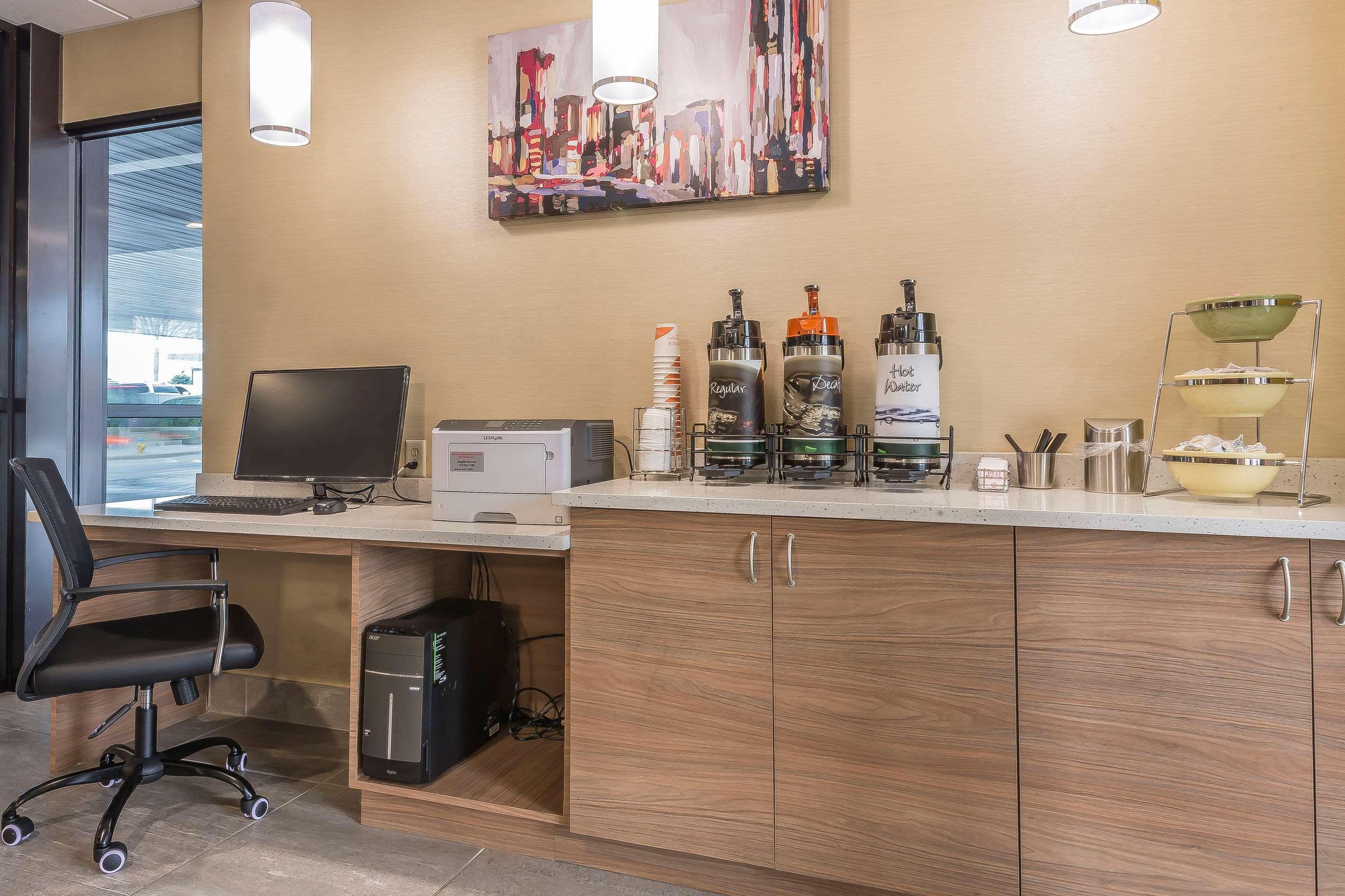 Quality Inn & Suites Downtown Windsor Kültér fotó