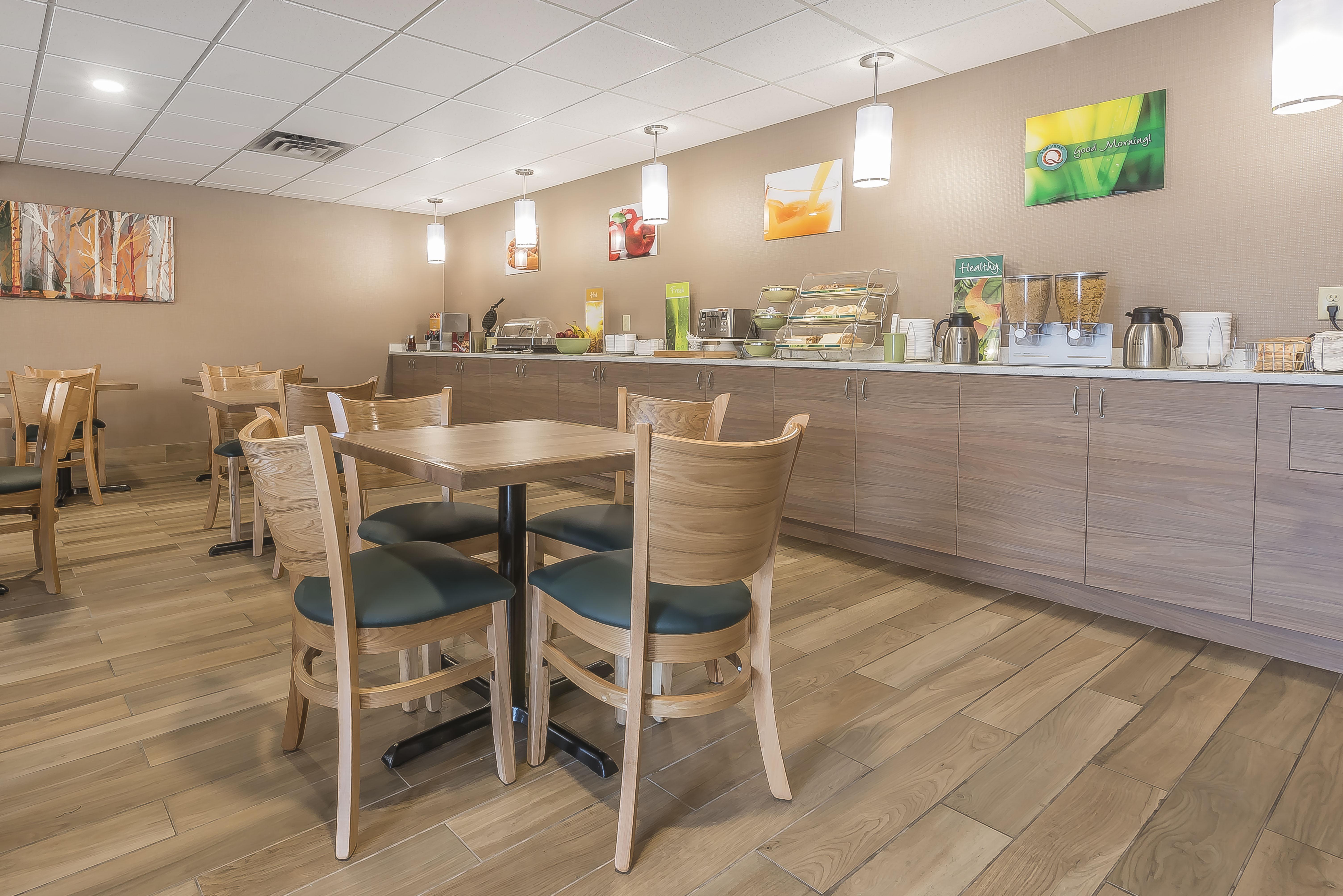 Quality Inn & Suites Downtown Windsor Kültér fotó
