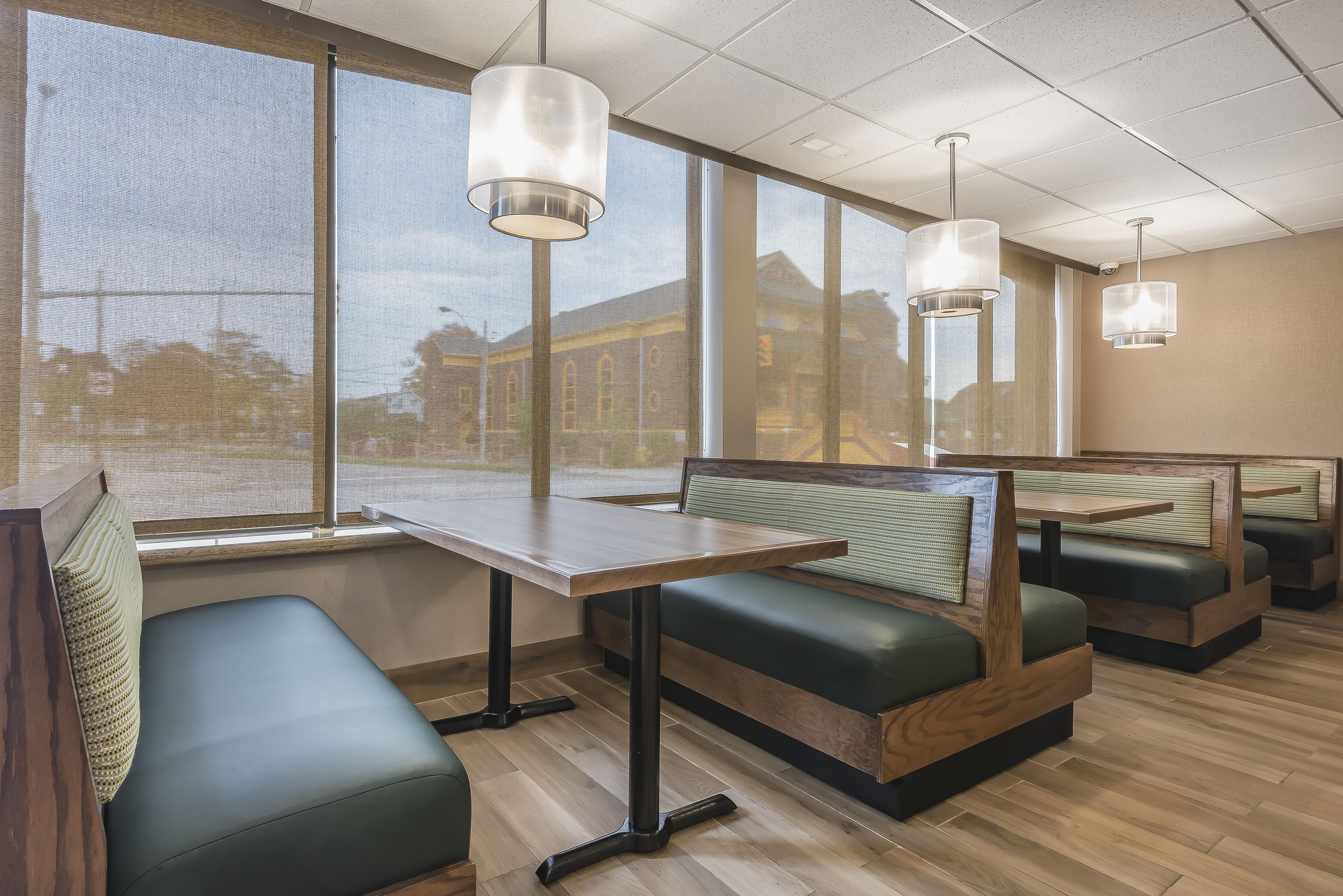 Quality Inn & Suites Downtown Windsor Kültér fotó